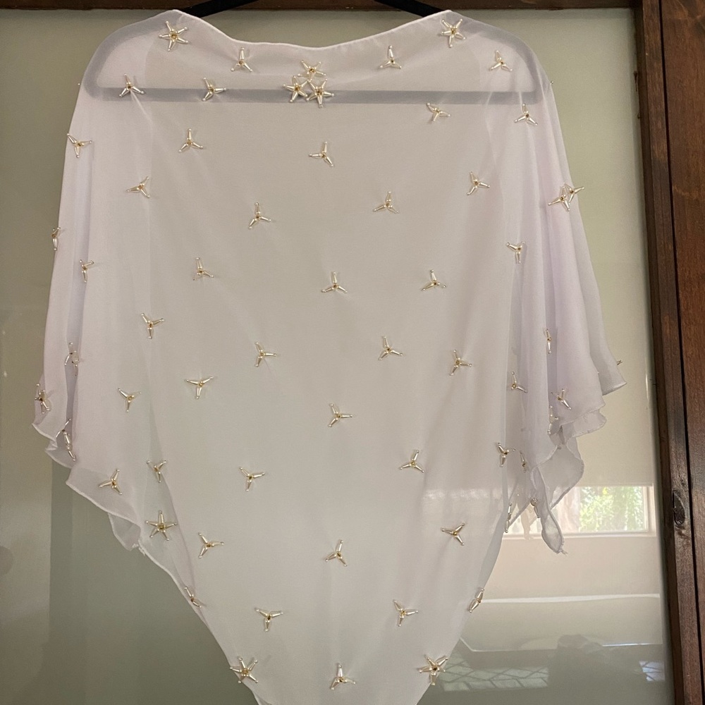 NEW Bridal shawl Handmade fancy floral beaded Chapel Veil white color Scarf